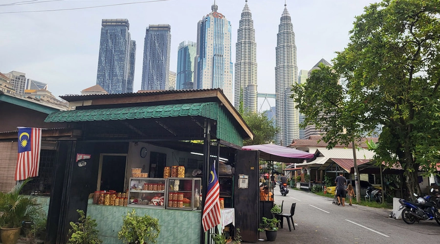 تجربه غذاهای خیابانی در سفر به کوالالامپور از اصفهان