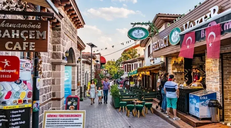 بررسی هزینه غذا در تور آنکارا از اصفهان