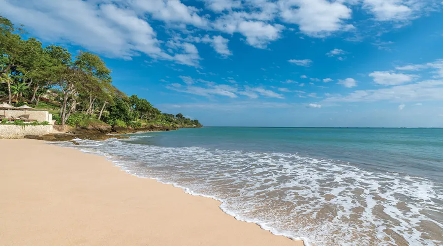 سواحل آرام و خلوت اندونزی