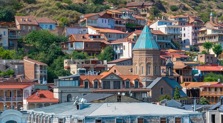 هزینه سفر به تفلیس در پاییز