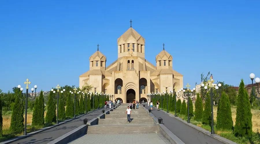 راهنمای کامل سفر ارزان از اصفهان به ایروان