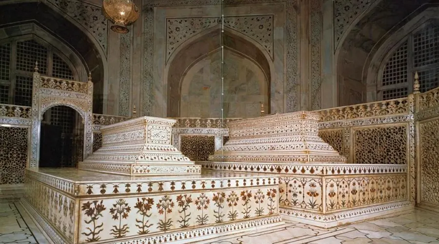 تجربه کامل سفر به تاج محل؛ راهنمای ۲۰۲۵ برای گردشگران