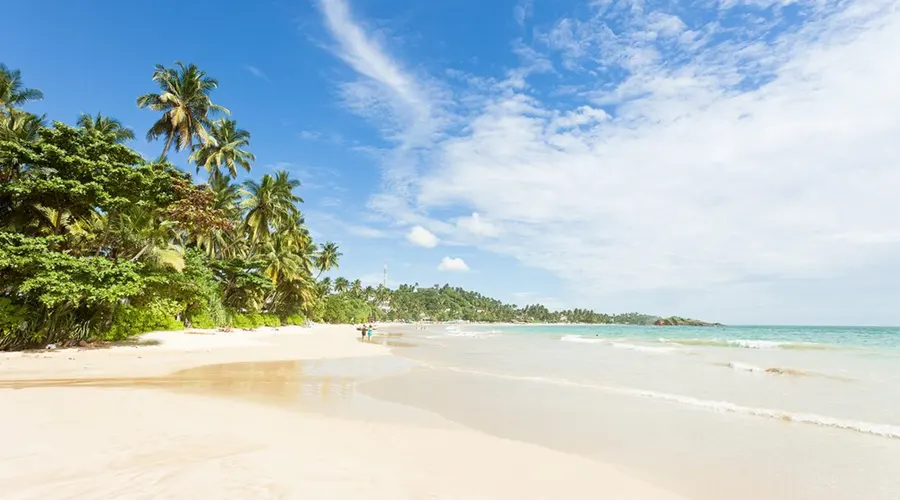 قیمت بلیط و تور بنتونا از اصفهان