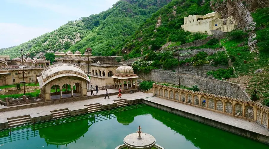 تجربه کامل سفر از اصفهان به جیپور