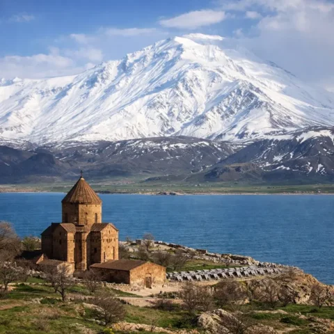 راهنمای سفر به وان از اصفهان